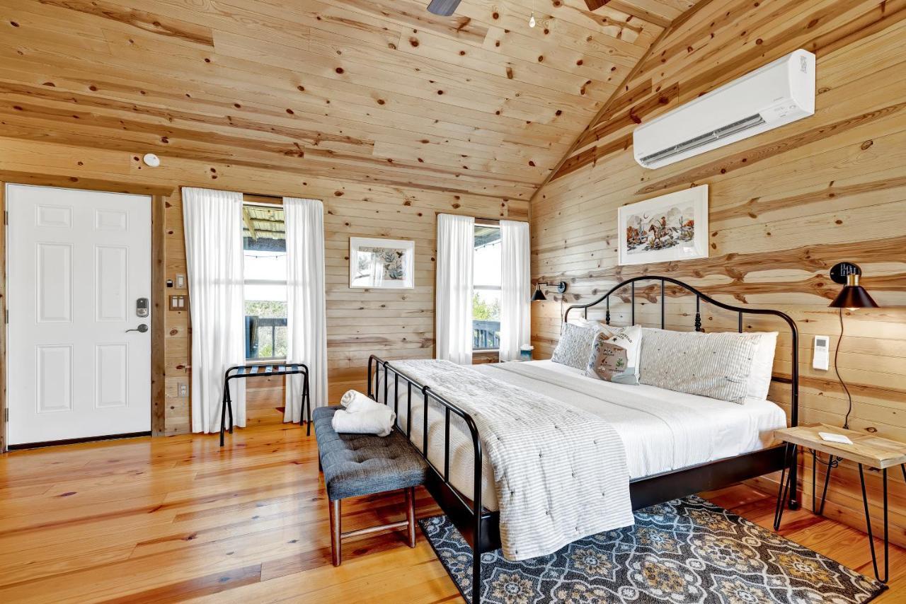 Rocky Ridge Cedar Cabin With Hot Tub & Amazing Views Crabapple Extérieur photo